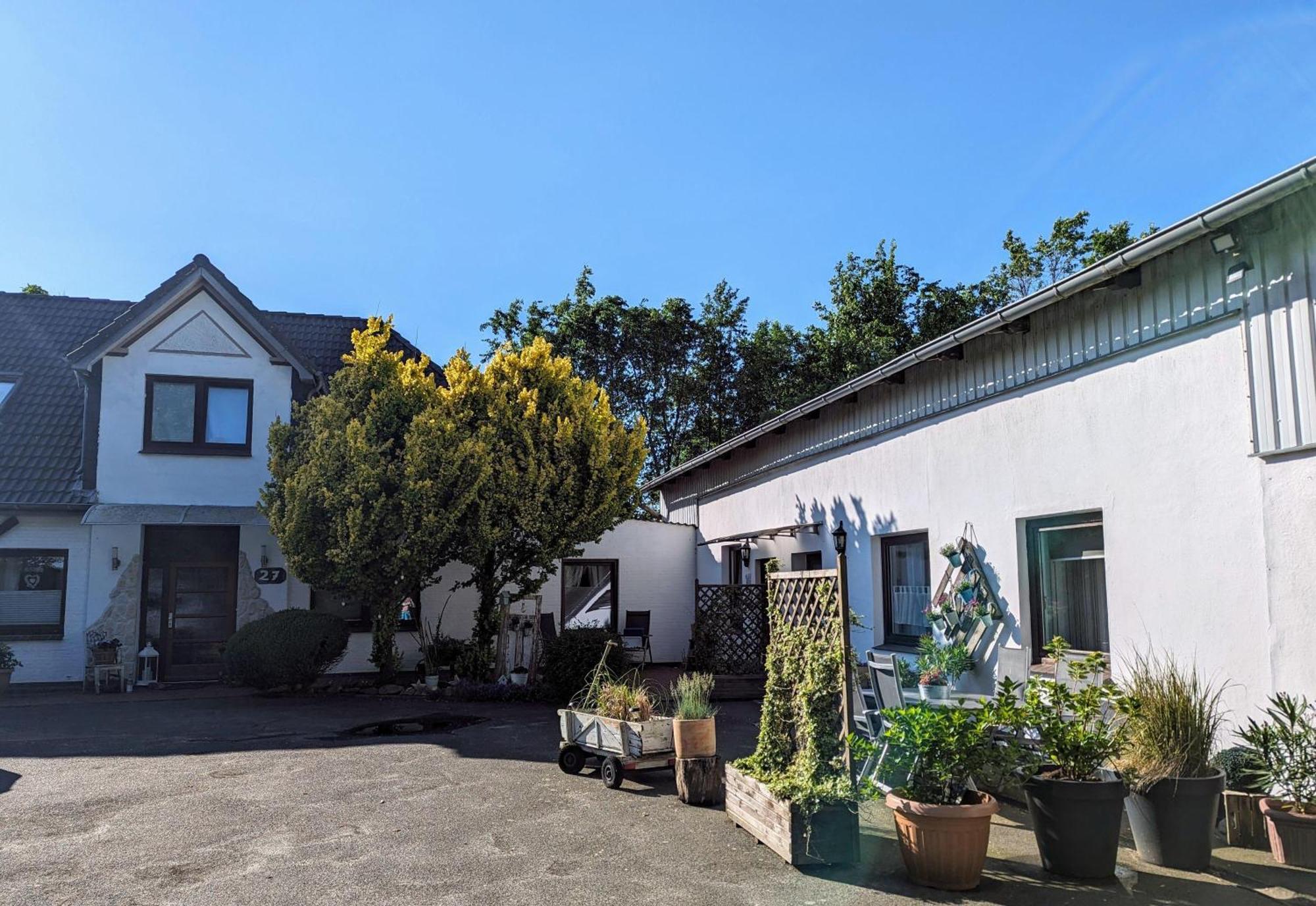 Ferienwohnungen-Im-Koog Wesselburenerkoog Bagian luar foto